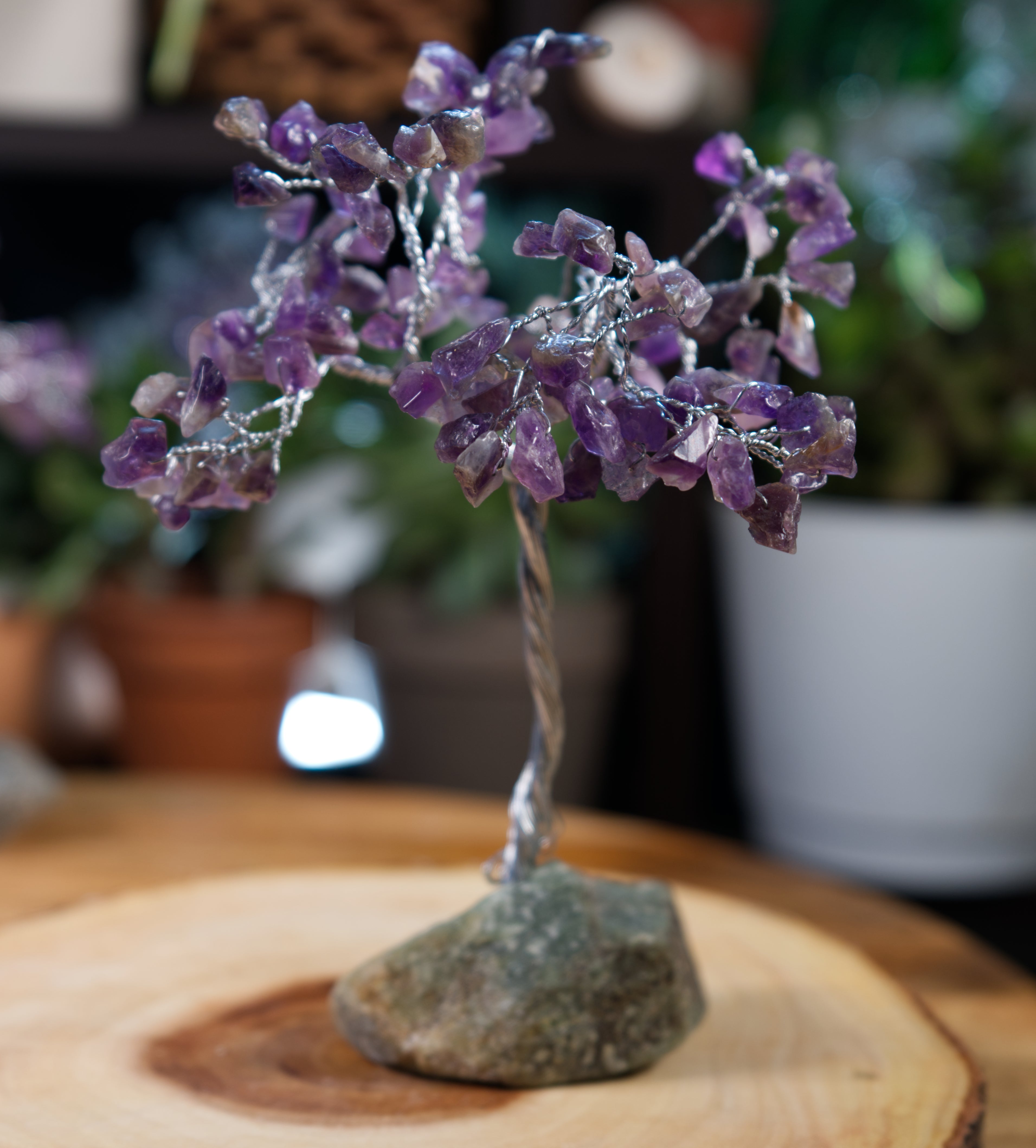 Amethyst Meaning & Healing Properties (Everyday Uses)