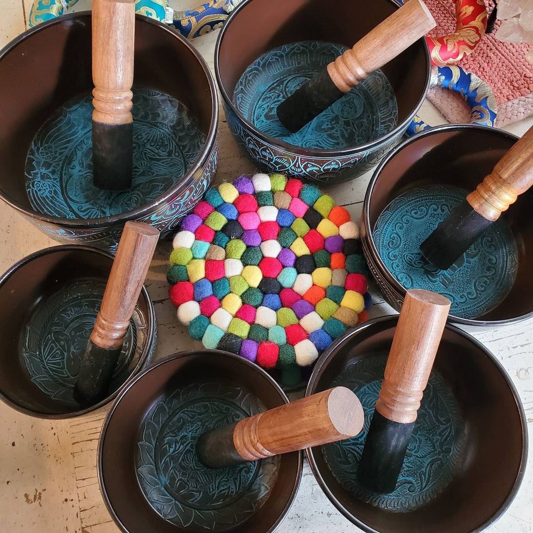 Lotus Meditation Singing Bowls, Easy to play Singing Bowls with long lasting Vibration. Super for Beginners - SOUTHBAYSALTS