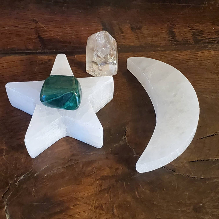 Moraccan Selenite Crescent Moons and Selenite Stars for Energy Cleansing, Carved Selenite perfection from Morocco. - SOUTHBAYSALTS 