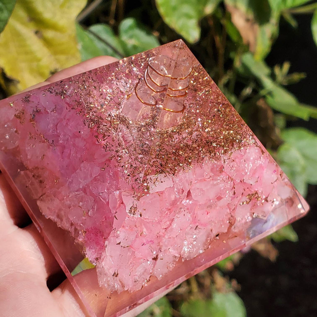 Large Orgonite Pyramid, Orgone Pyramid, Rose Quartz Orgone Pyramid - SOUTHBAYSALTS 